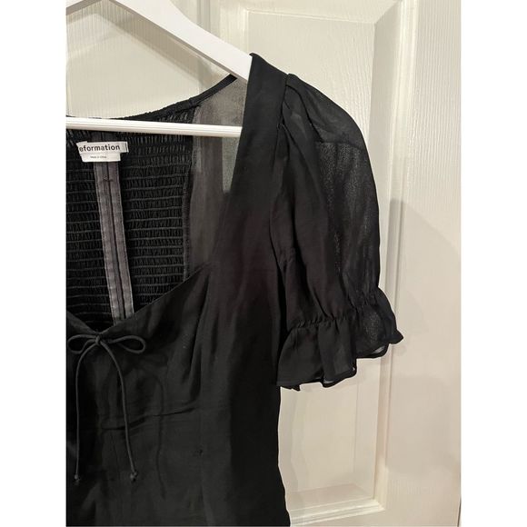 Reformation Delevan Black Smocked Sheer Puff Sleeve Top sz 2 EUC - Picture 4 of 7